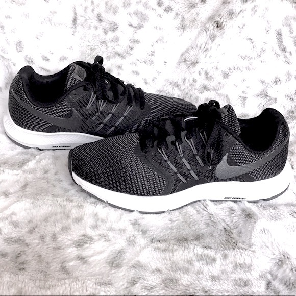 NIKE RunSwift Athletic Shoes - Picture 2 of 6